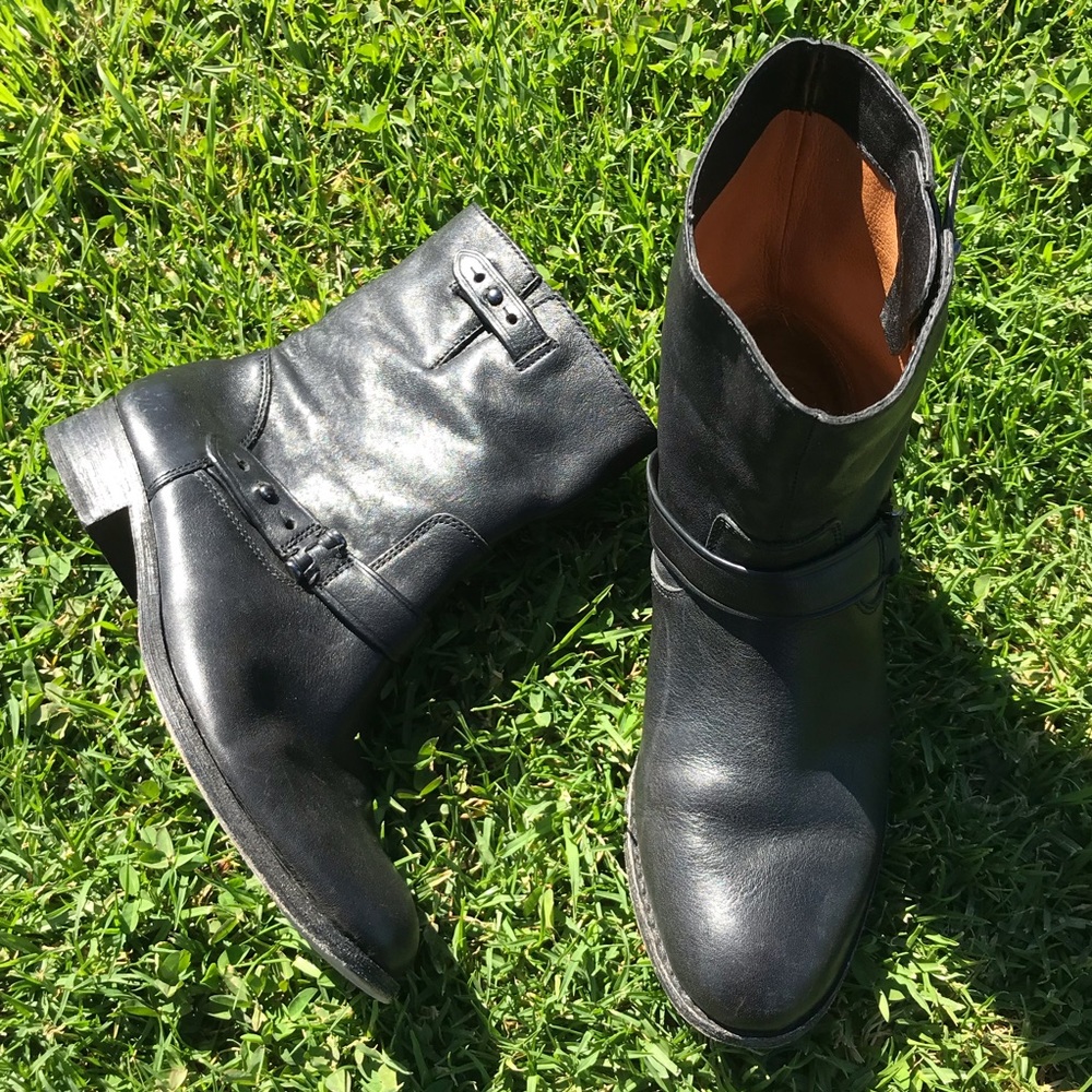 COACH 🔴 Black Leather boots